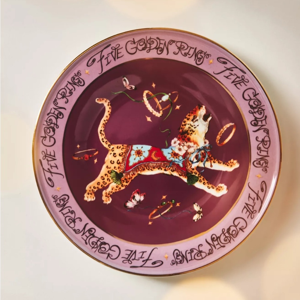 Phannapast Taychamaythakool
Anthropologie Twelve Days Christmas Dessert Plate - Picture 2 of 6